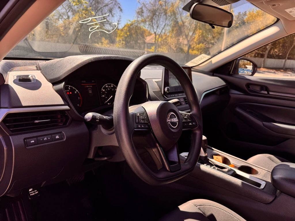 Used 2025 Nissan Altima 2.5 S image 11