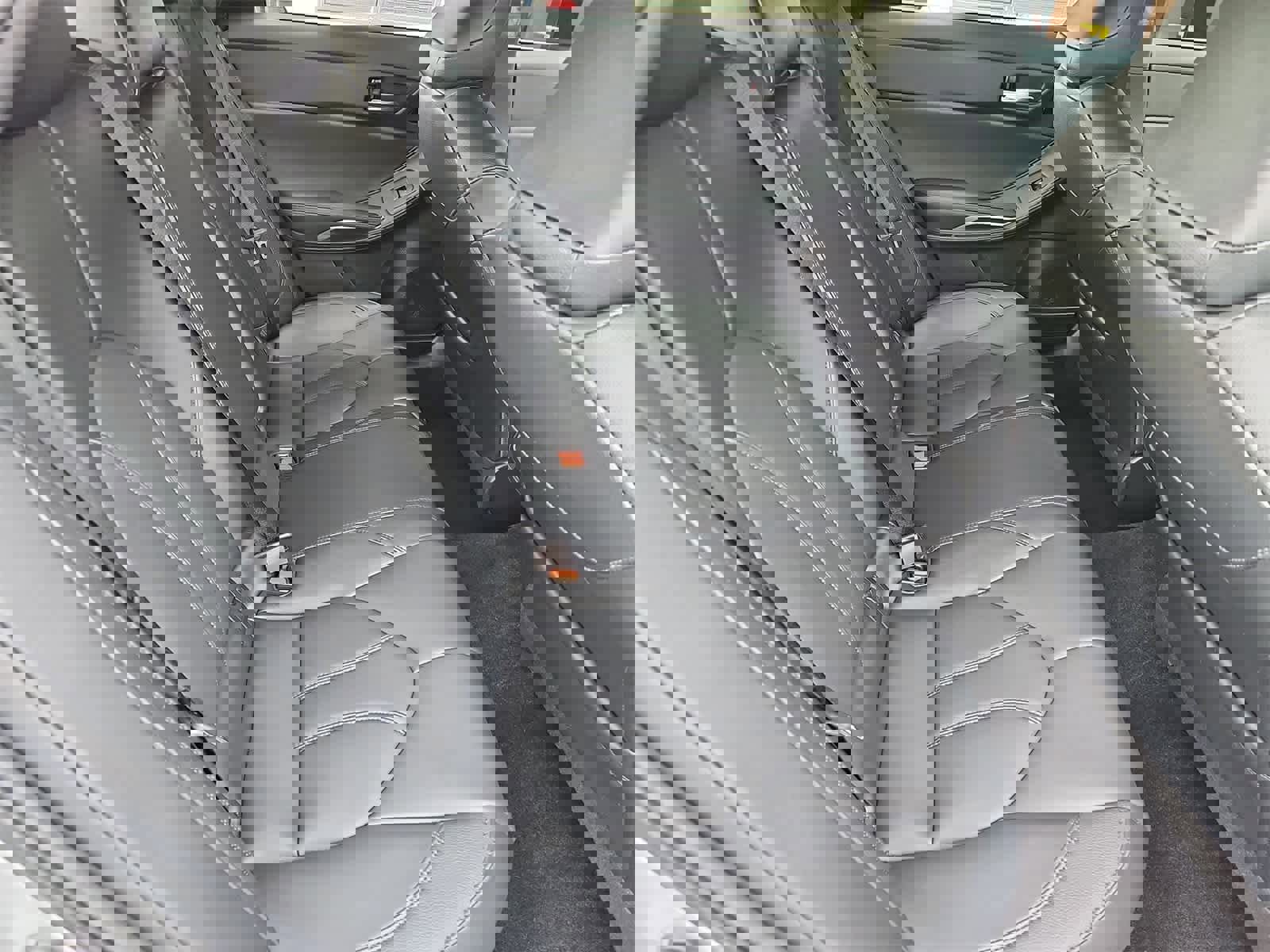 Used 2021 Toyota Avalon XLE w/ Carpet Mat Package (TMS) image 17