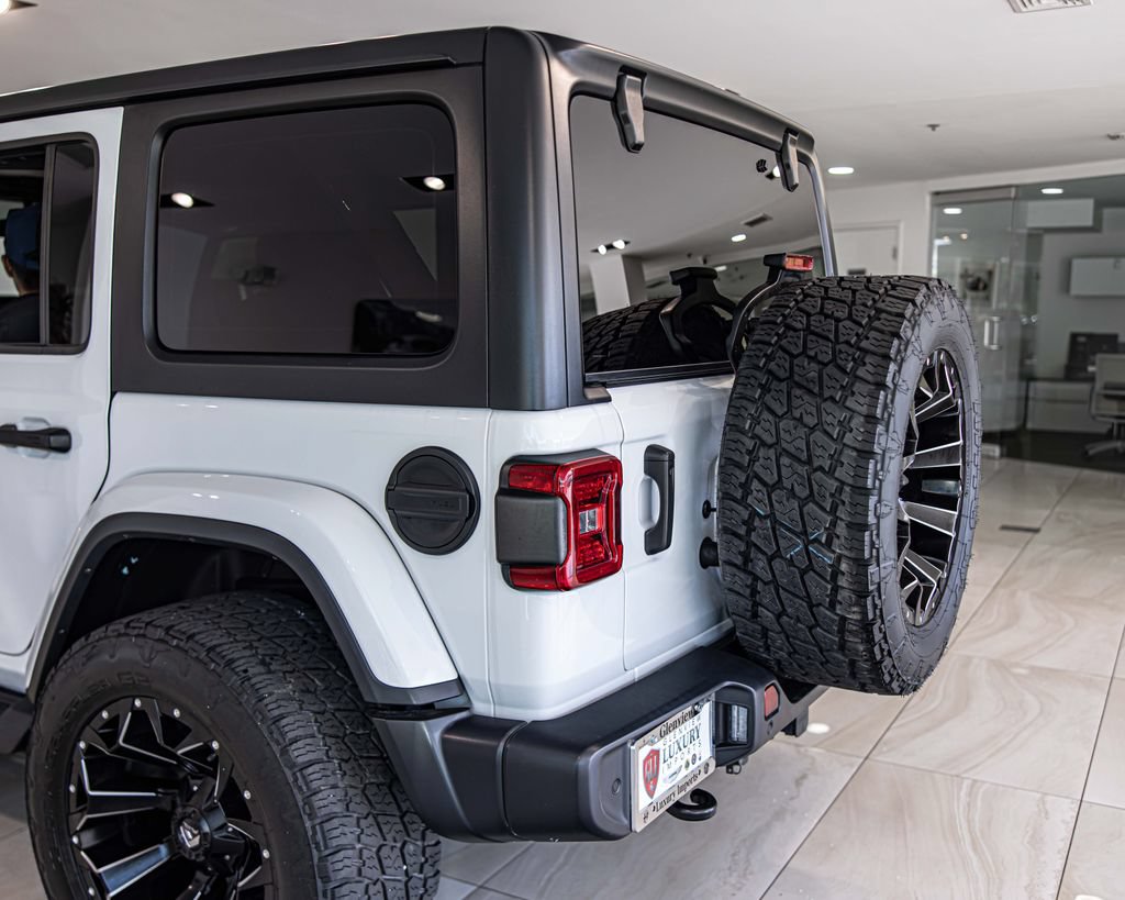 Used 2021 Jeep Wrangler Unlimited Sahara w/ Safety Group AWD/4WD image 14