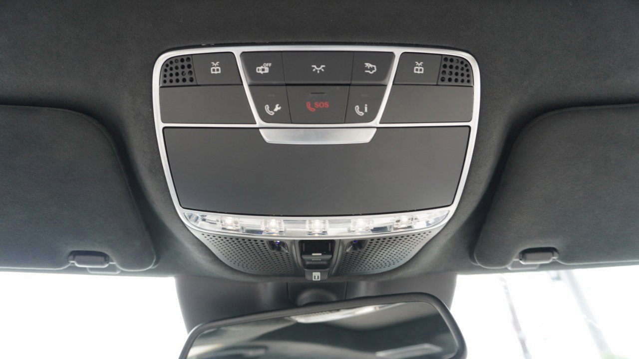 Used 2017 Mercedes-Benz S 550 Sedan image 27