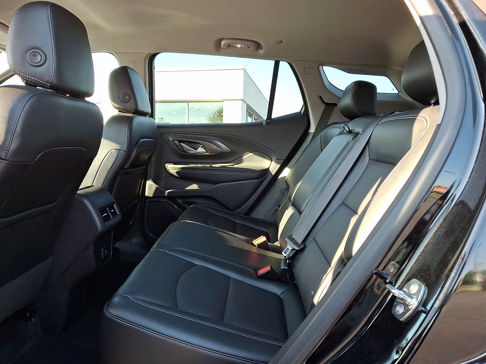 Certified 2024 GMC Terrain SLT AWD/4WD image 11