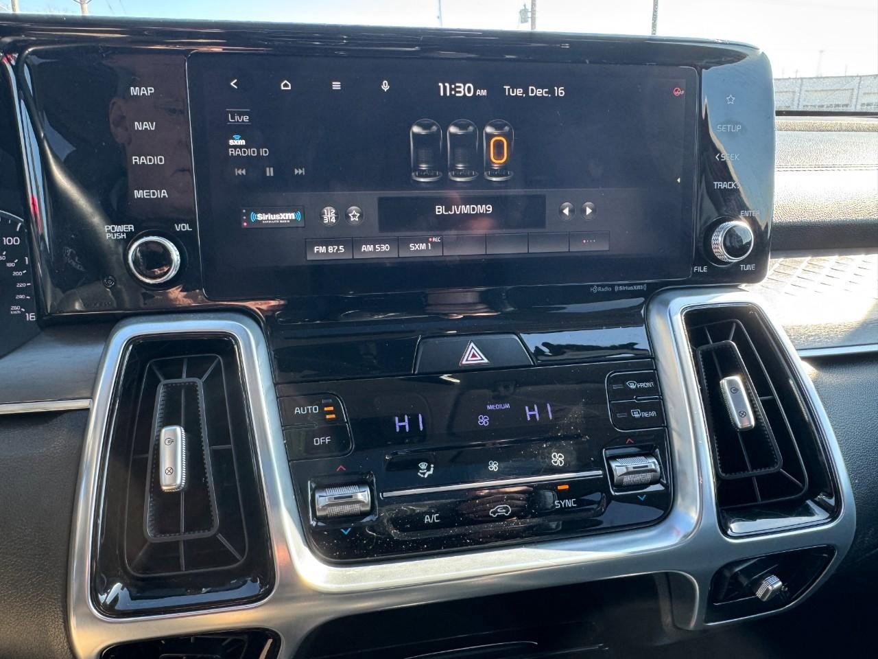 Used 2021 Kia Sorento SX image 20