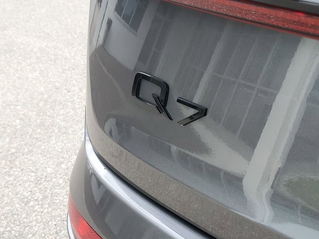 Used 2023 Audi Q7 3.0T Prestige image 31