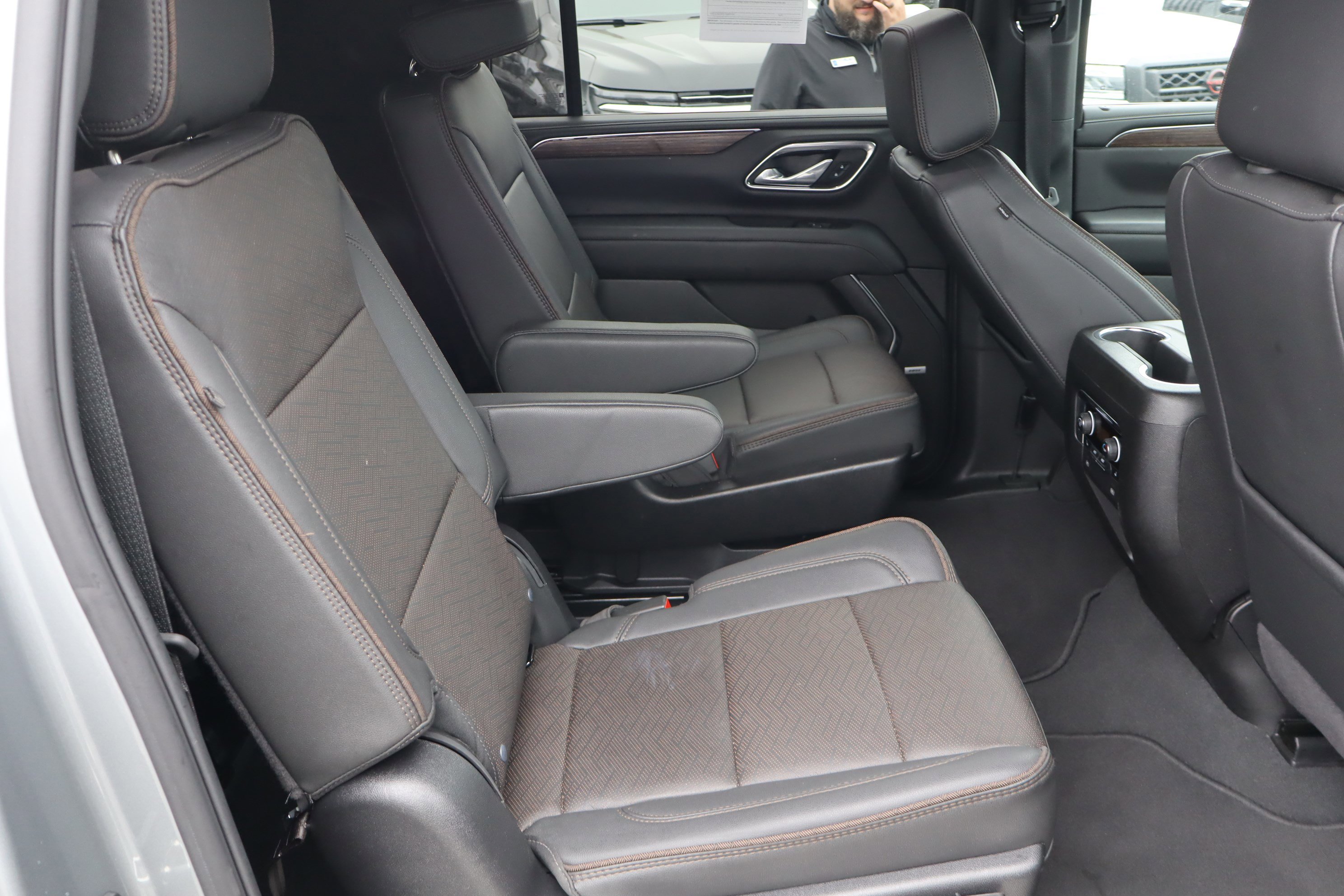 Certified 2024 Chevrolet Suburban High Country image 38