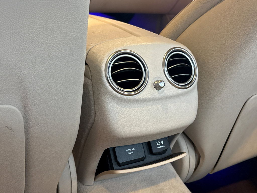 Used 2017 Mercedes-Benz E 300 4MATIC image 31