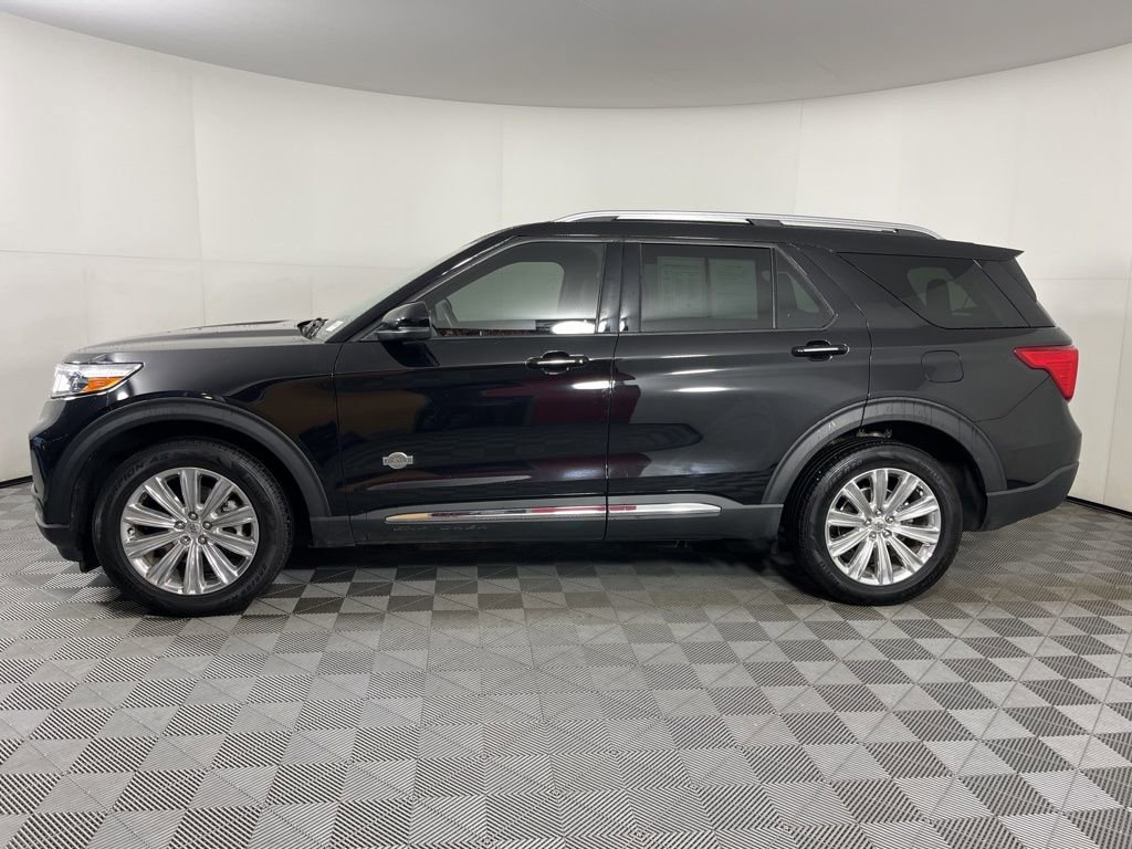 Used 2022 Ford Explorer King Ranch w/ Technology Package image 2