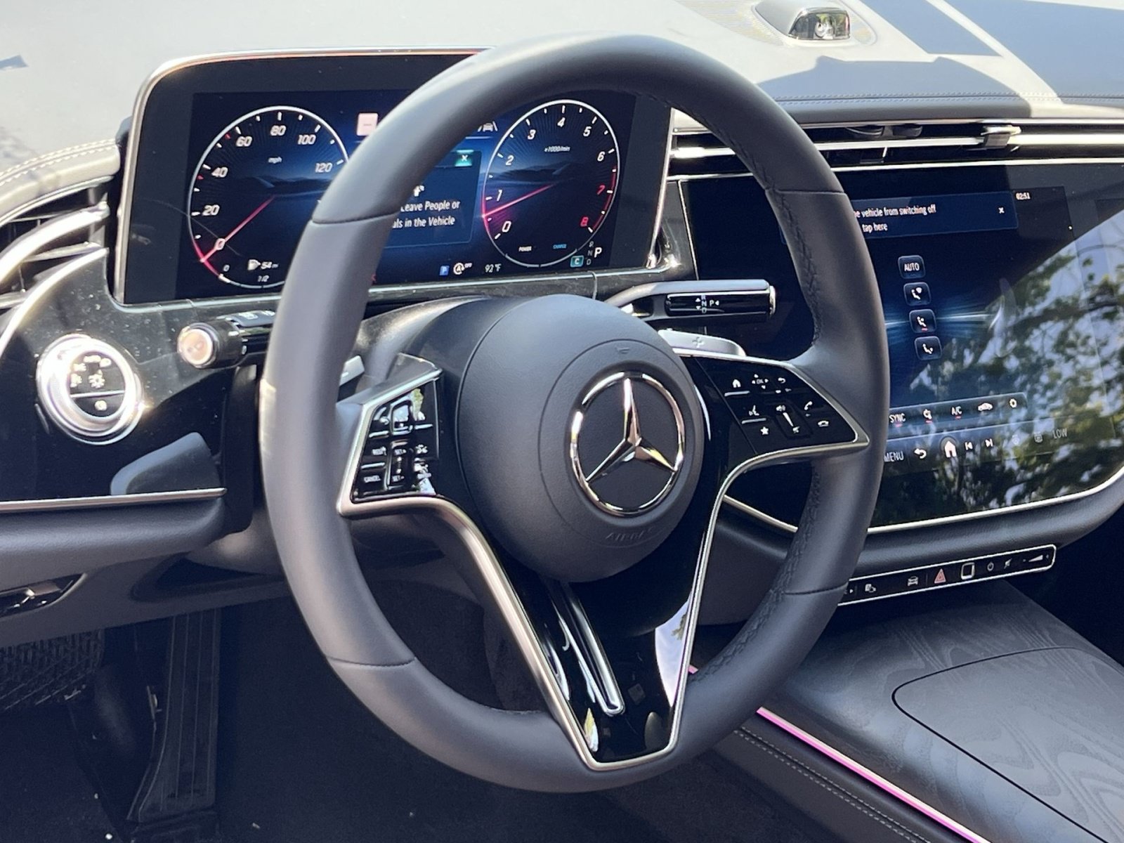 New 2026 Mercedes-Benz E 350 4MATIC Sedan image 21