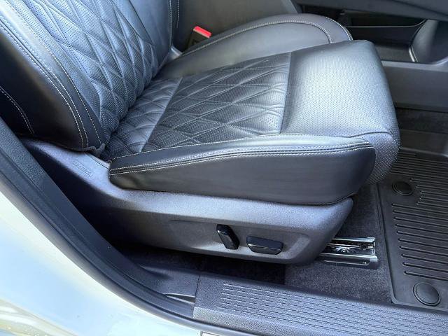 Certified 2022 Nissan Rogue Platinum w/ Head-Up Display Package image 23