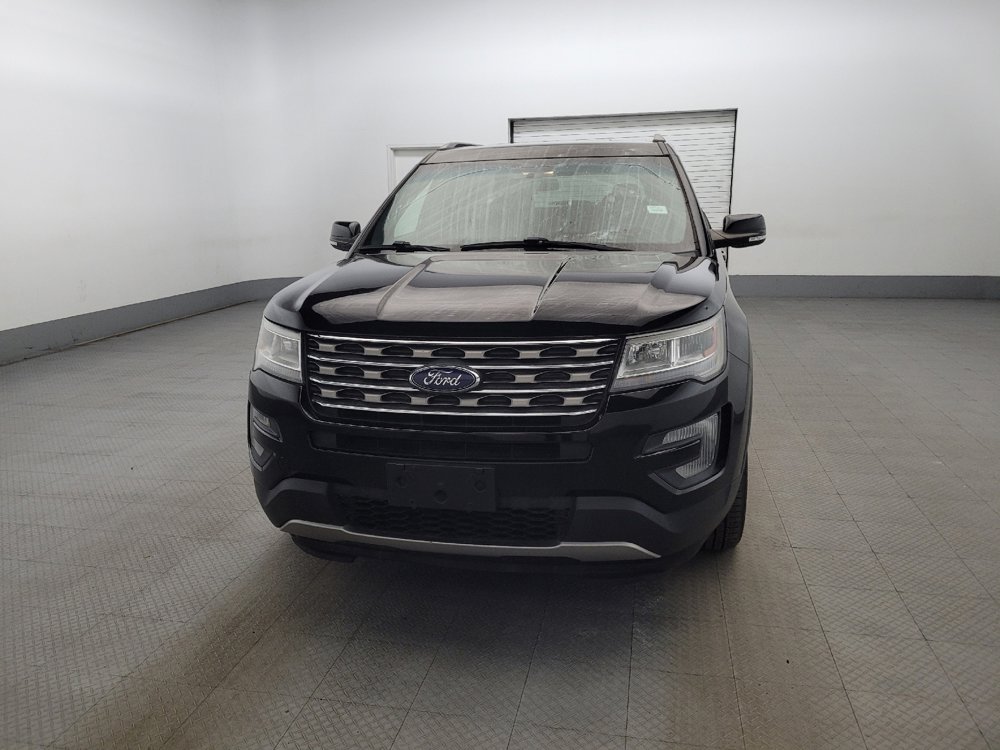 Used 2017 Ford Explorer XLT image 15