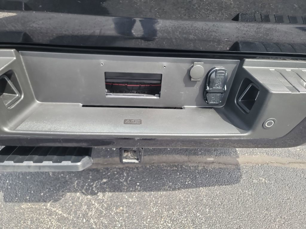 Used 2024 Ford F150 Platinum w/ Equipment Group 702A High AWD/4WD image 9