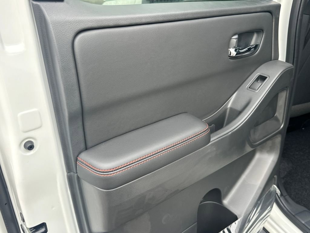 New 2025 Nissan Frontier PRO-4X image 14