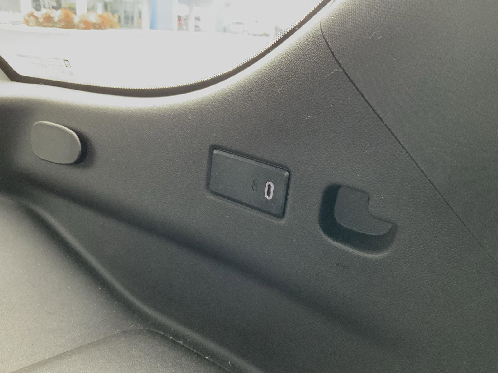 Used 2023 GMC Yukon SLT image 64