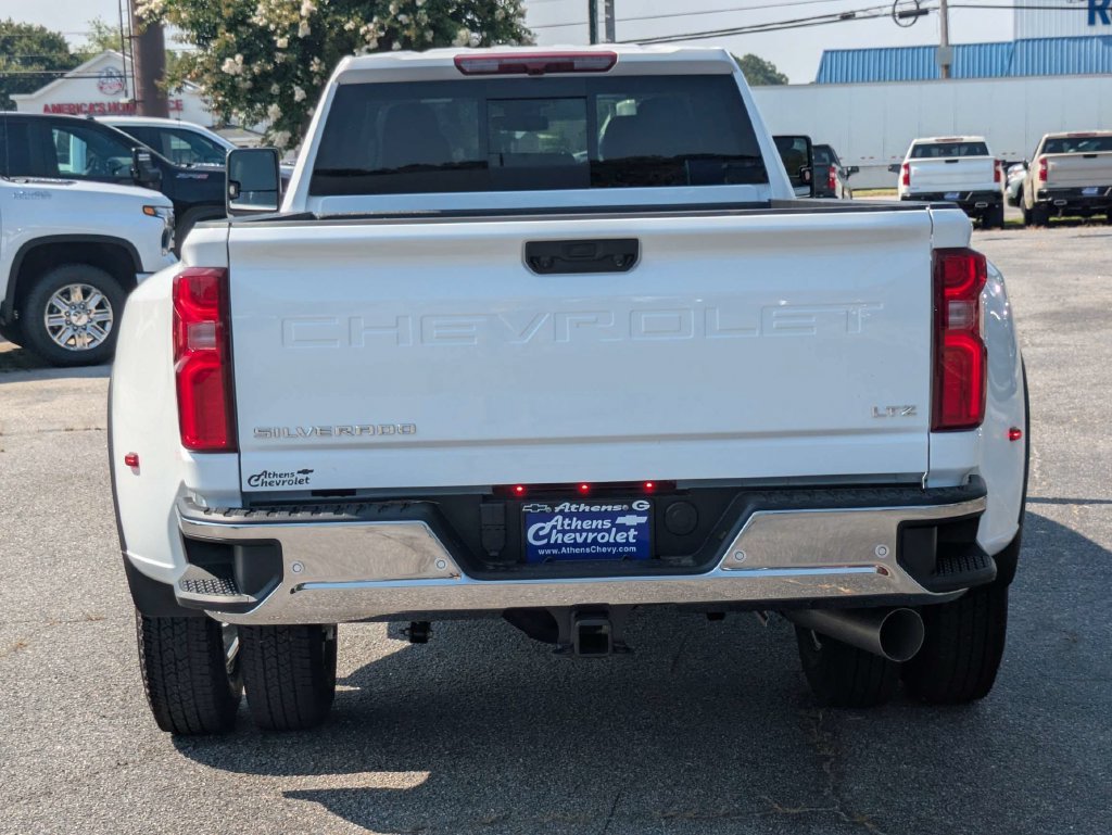 New 2026 Chevrolet Silverado 3500 LTZ w/ LTZ Convenience Package AWD/4WD image 5