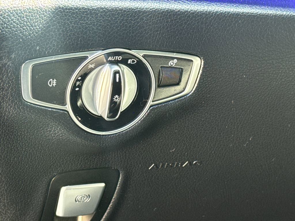 Used 2021 Mercedes-Benz E 350 Sedan image 23