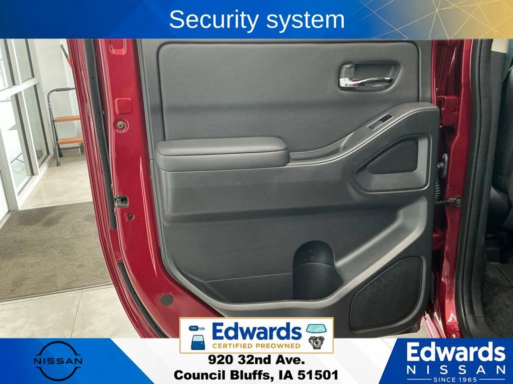 Used 2024 Nissan Frontier SV AWD/4WD image 11