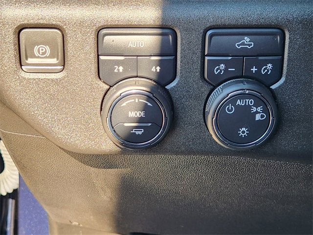 Used 2023 Chevrolet Silverado 1500 LT image 21