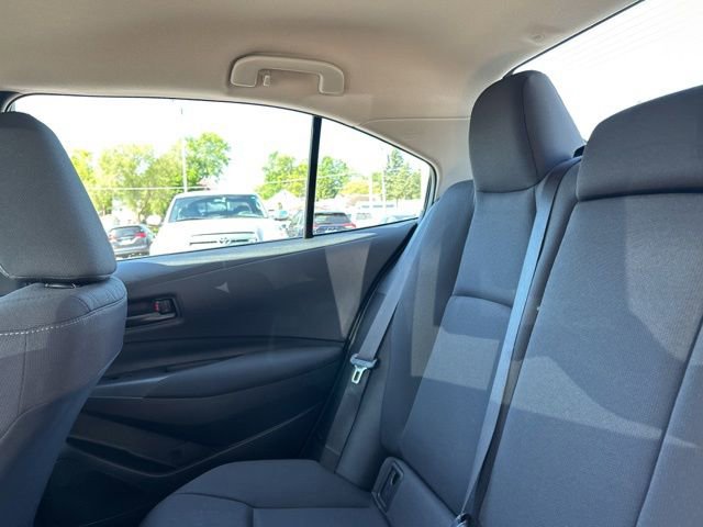 Used 2025 Toyota Corolla LE w/ LE Premium Package FWD image 15