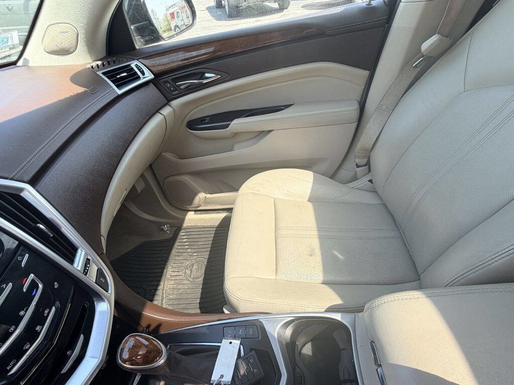 Used 2014 Cadillac SRX Luxury w/ Driver Awareness Package AWD/4WD image 13