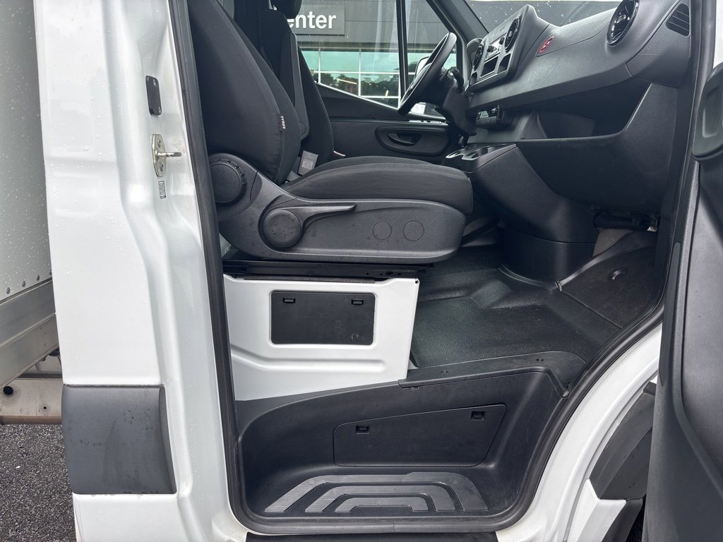 Used 2021 Freightliner Sprinter 3500 image 20