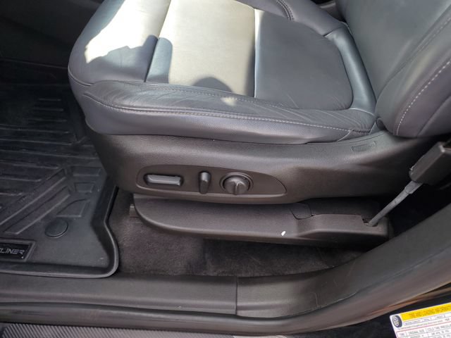 Used 2018 Chevrolet Traverse LT FWD image 20