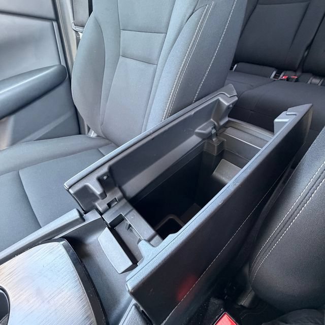 Used 2024 Nissan Rogue S FWD image 26