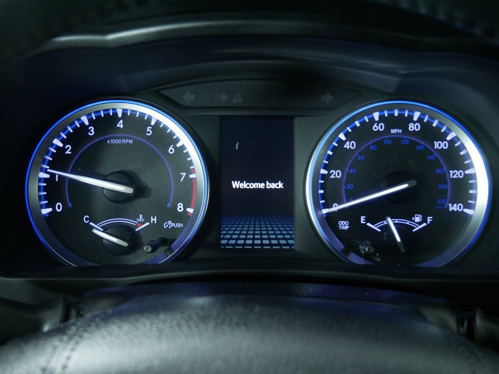 Used 2018 Toyota Highlander XLE image 26