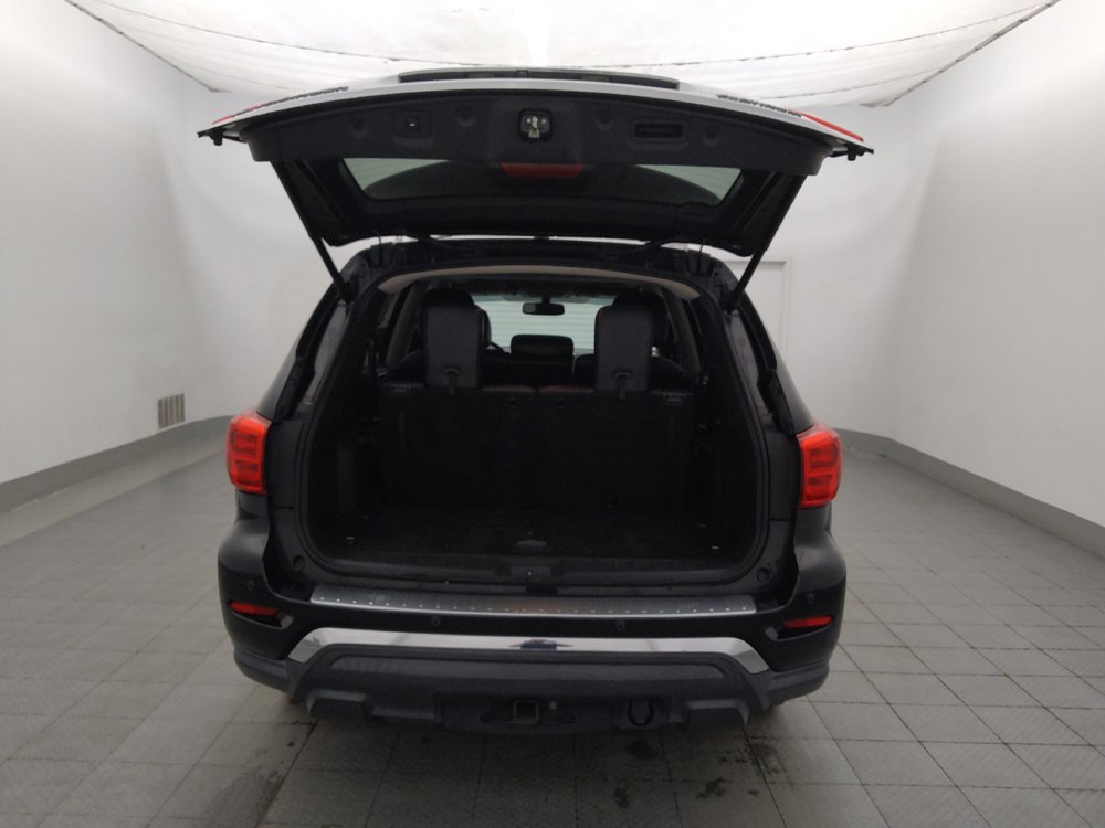 Used 2017 Nissan Pathfinder Platinum FWD image 29