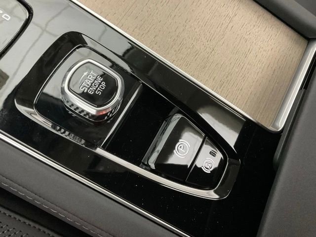 New 2026 Volvo XC90 B5 Plus image 22