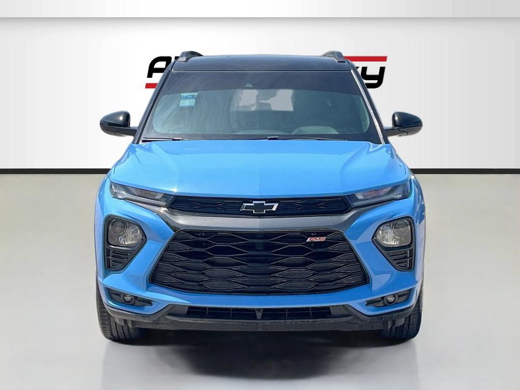 Used 2023 Chevrolet TrailBlazer RS FWD image 2