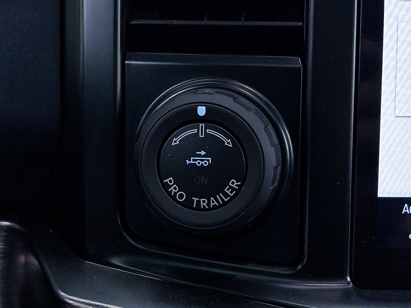 Used 2023 Ford F250 Lariat w/ Lariat Ultimate Package AWD/4WD image 39