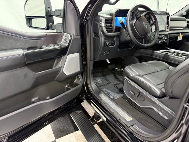 Used 2026 Ford F450 Platinum w/ FX4 Off-Road Package image 32