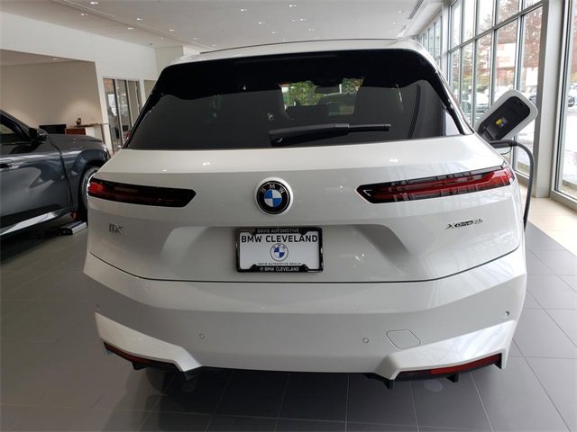 New 2026 BMW iX xDrive45 image 5