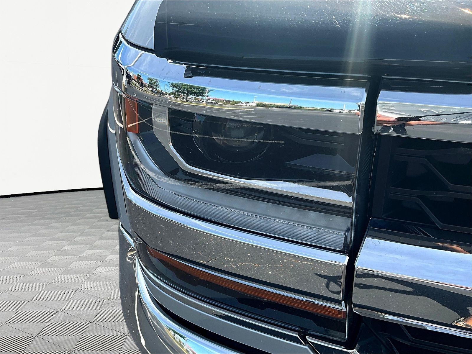 Used 2017 Chevrolet Silverado 1500 LT w/ All Star Edition AWD/4WD image 30