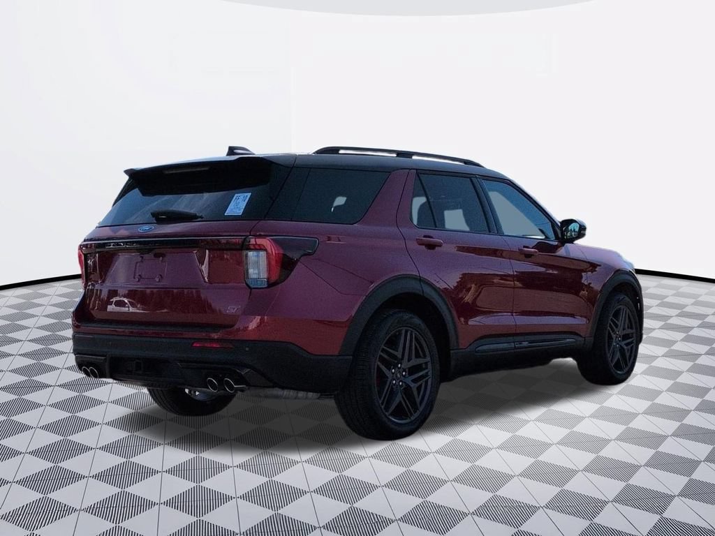 Used 2025 Ford Explorer ST AWD/4WD image 5