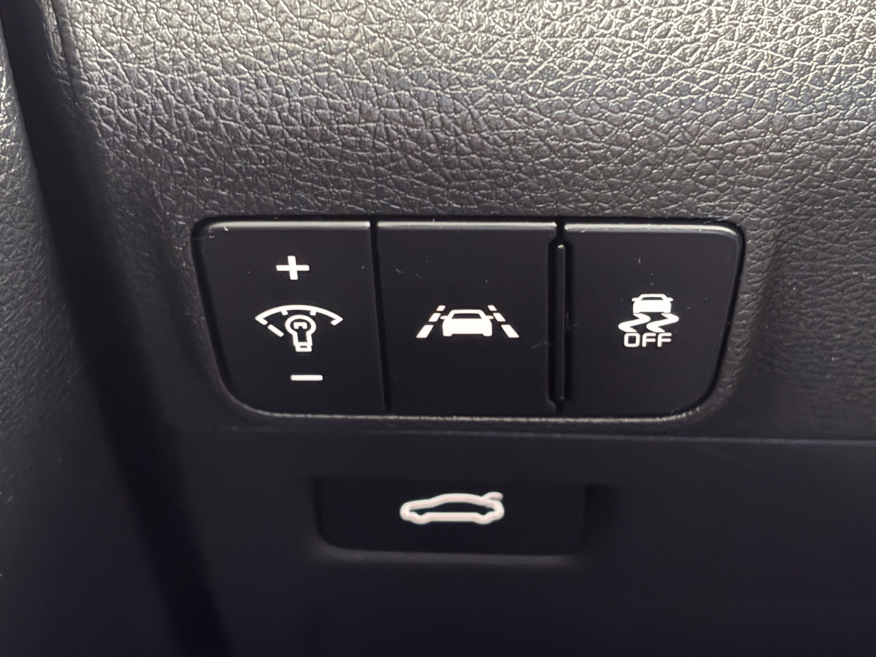 Used 2022 Kia K5 LX FWD image 19