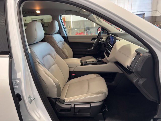 New 2026 Nissan Pathfinder SL AWD/4WD image 19