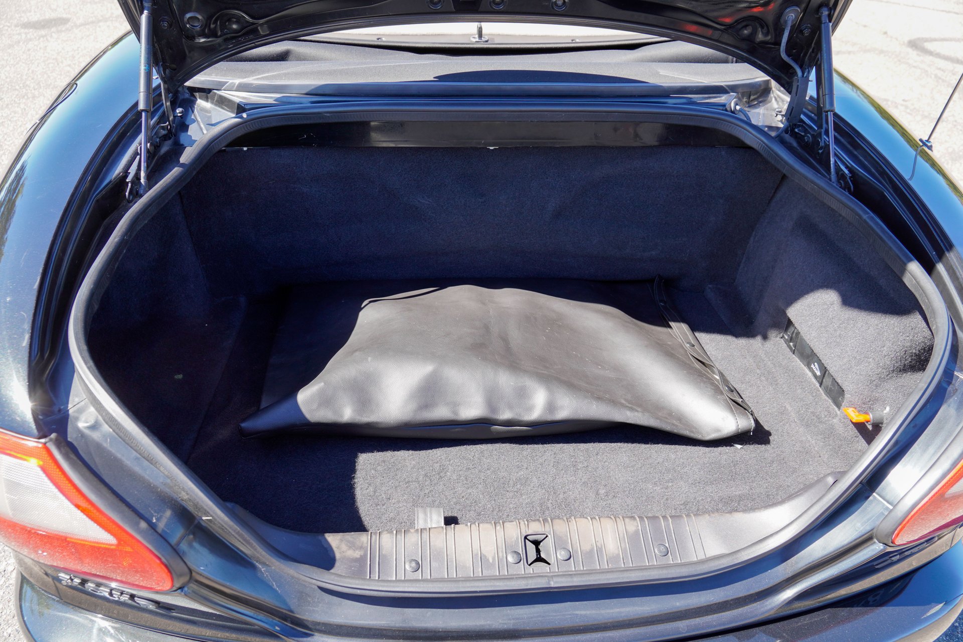 Used 1997 Jaguar XK8 Convertible RWD image 16