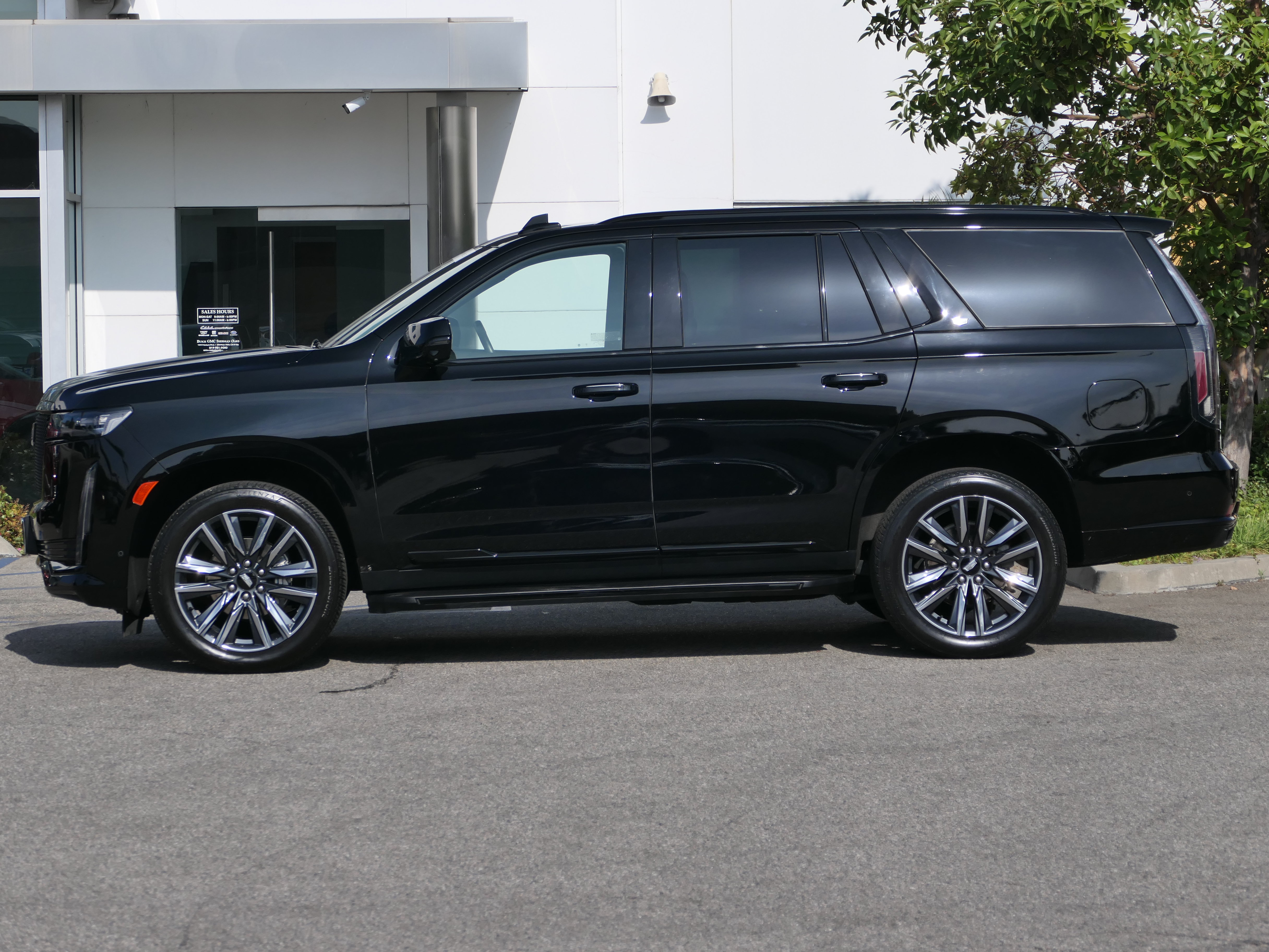 Certified 2023 Cadillac Escalade Sport AWD/4WD image 2