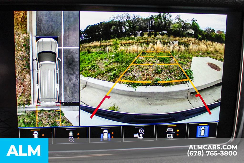 Used 2023 GMC Yukon XL Denali image 34