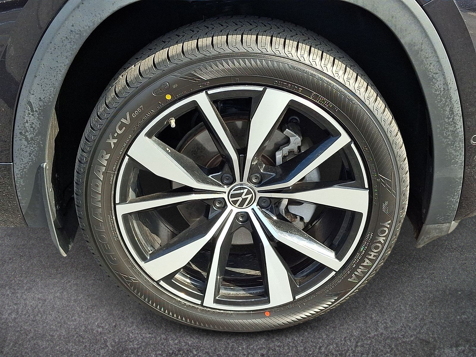 Used 2024 Volkswagen Atlas SEL Premium R-Line AWD/4WD image 6