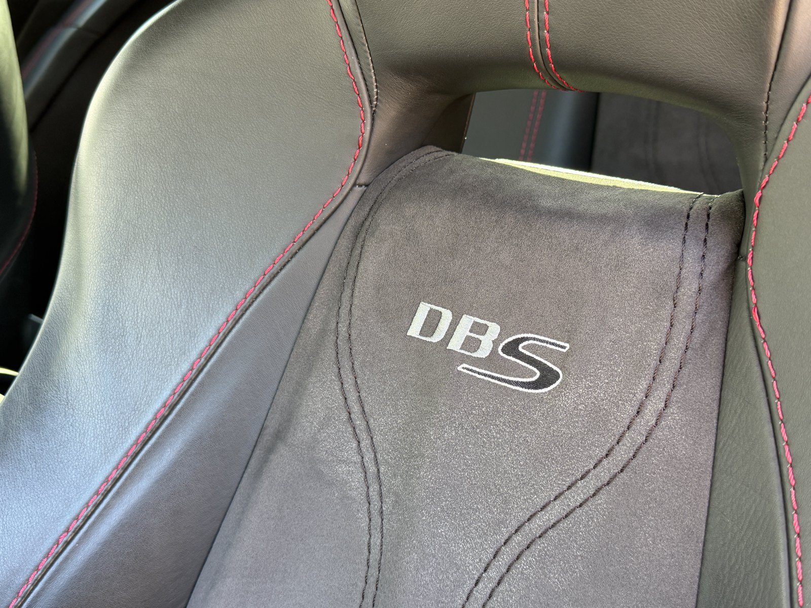 Used 2009 Aston Martin DBS Coupe RWD image 5