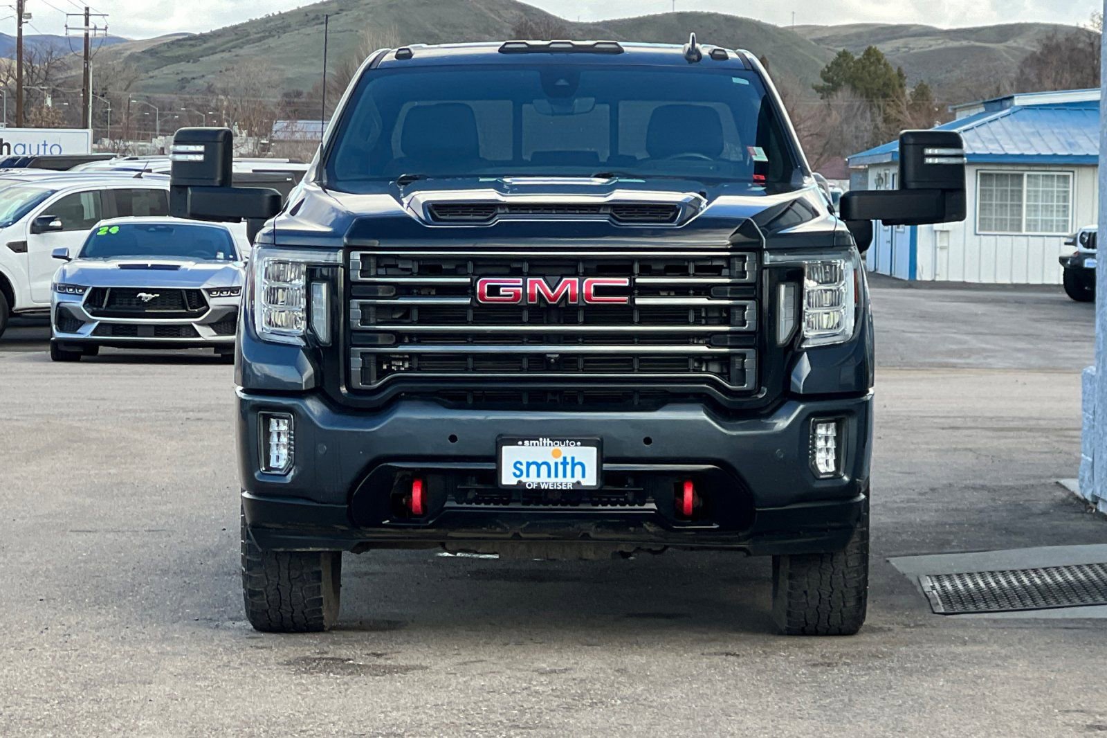 Used 2020 GMC Sierra 2500 AT4 w/ AT4 Premium Package image 9