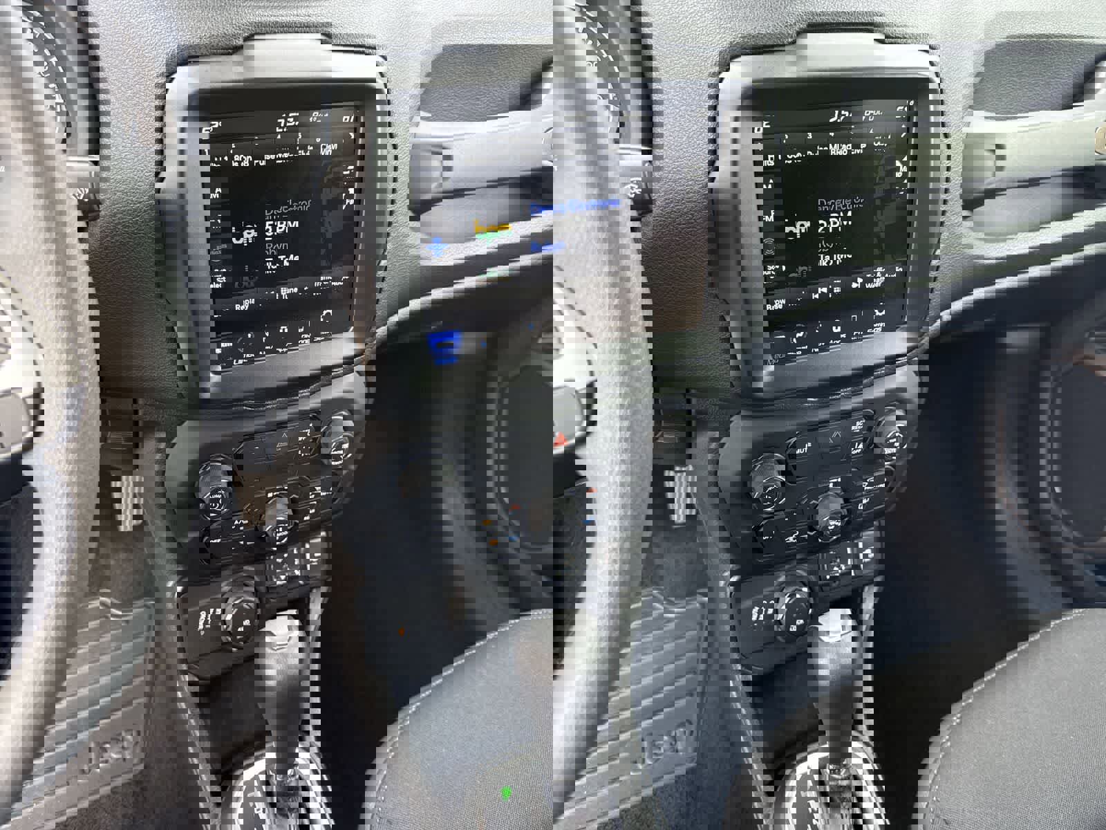 Used 2023 Jeep Renegade Latitude image 19