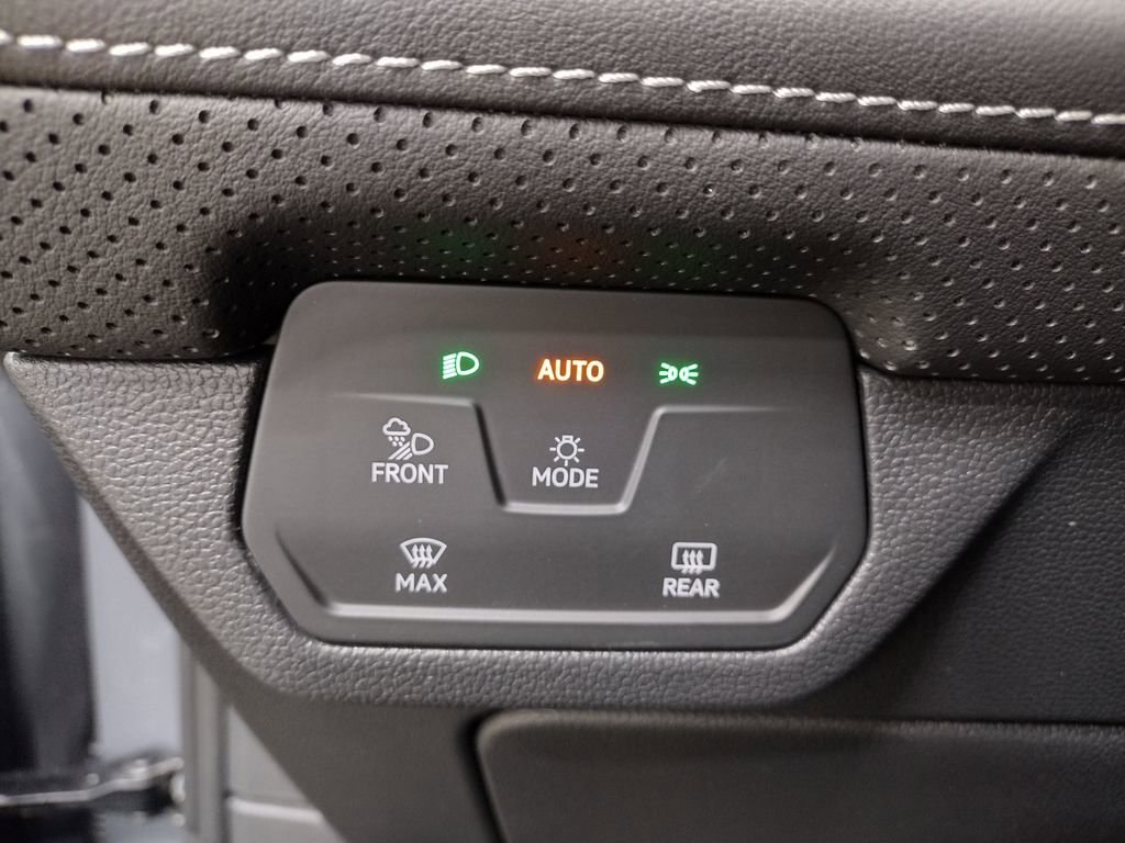 New 2026 Volkswagen Atlas SE image 30