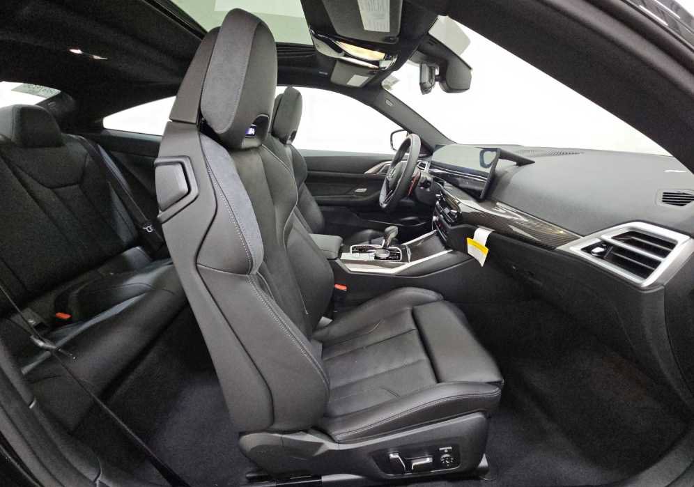 Used 2026 BMW M4 xDrive Competition AWD/4WD image 8