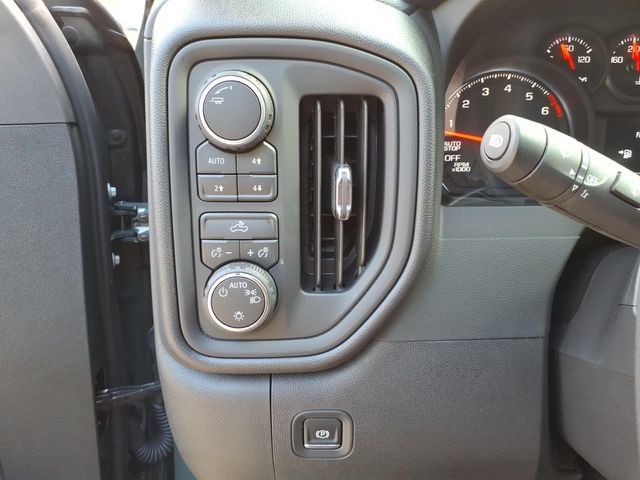 Used 2026 Chevrolet Silverado 1500 Custom Trail Boss AWD/4WD image 13