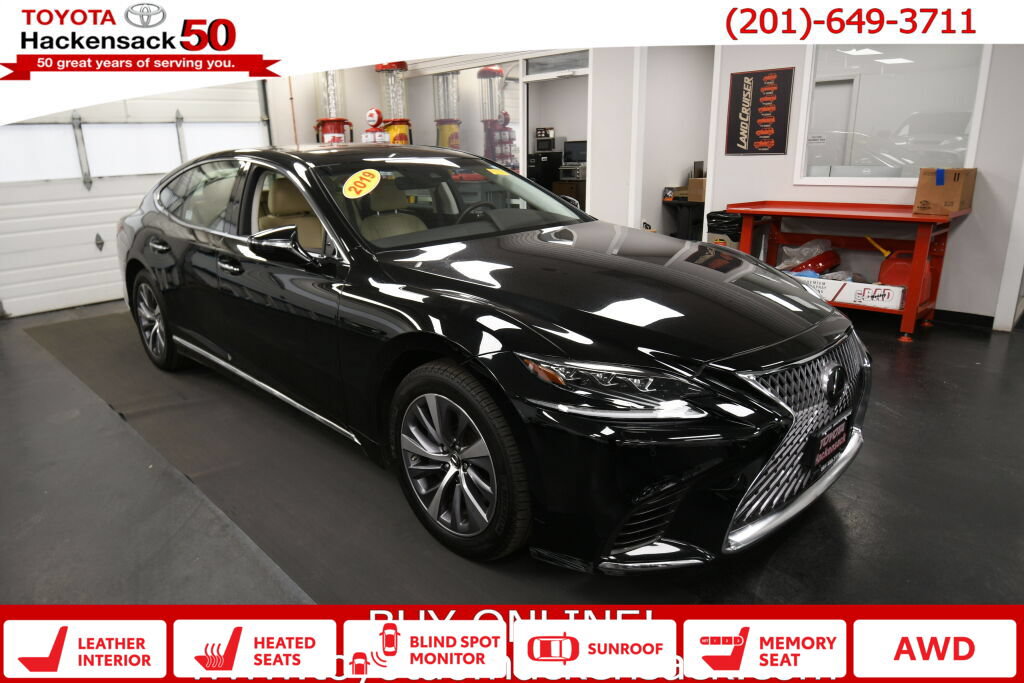 Used 2019 Lexus LS 500 AWD w/ Accessory Package (Z2) image 1