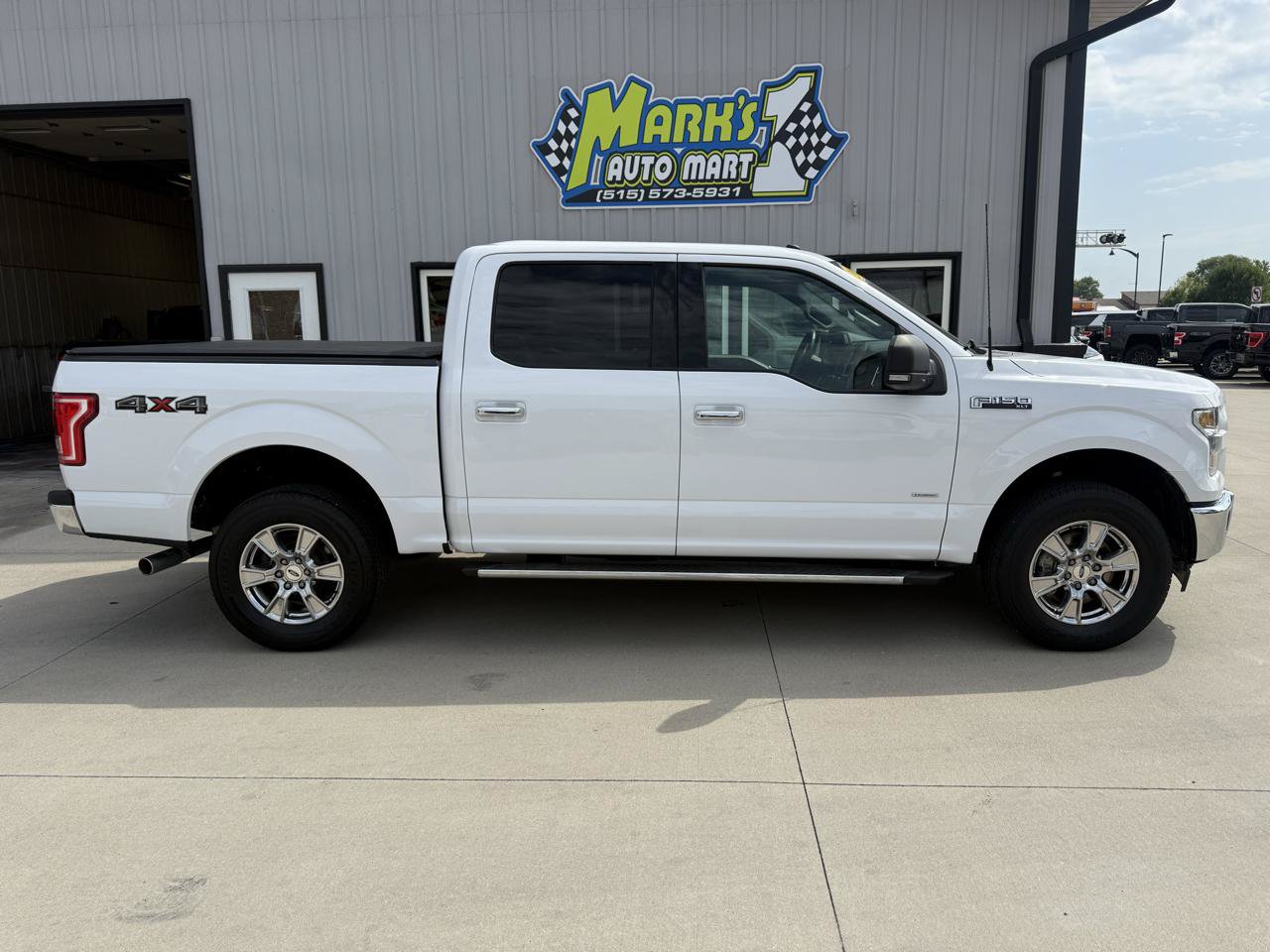Used 2017 Ford F150 XLT w/ Equipment Group 302A Luxury AWD/4WD image 5