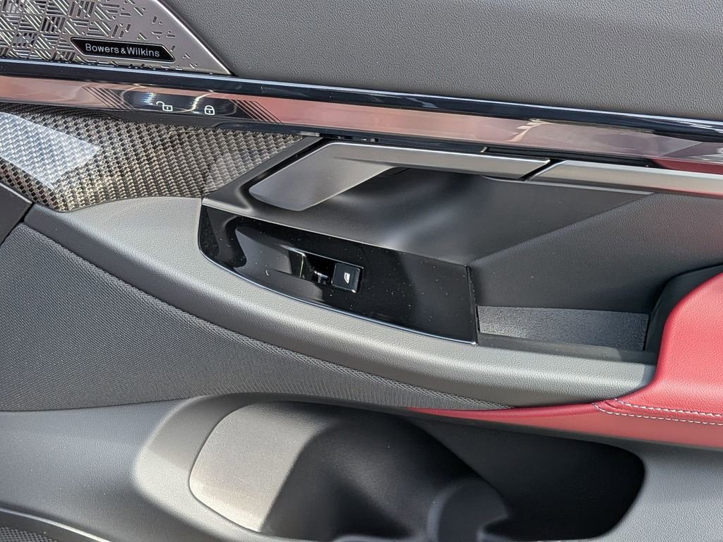 New 2026 BMW i5 eDrive40 image 18