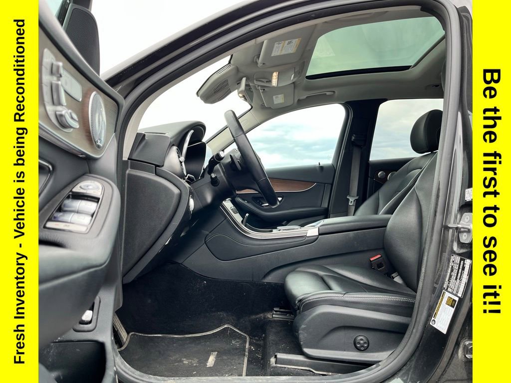 Used 2020 Mercedes-Benz GLC 300 4MATIC image 9